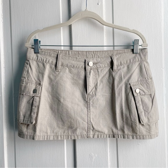 BONGO Dresses & Skirts - Vintage 90s/Y2K Bongo Micro Mini Khaki Cargo Skirt 100% Cotton